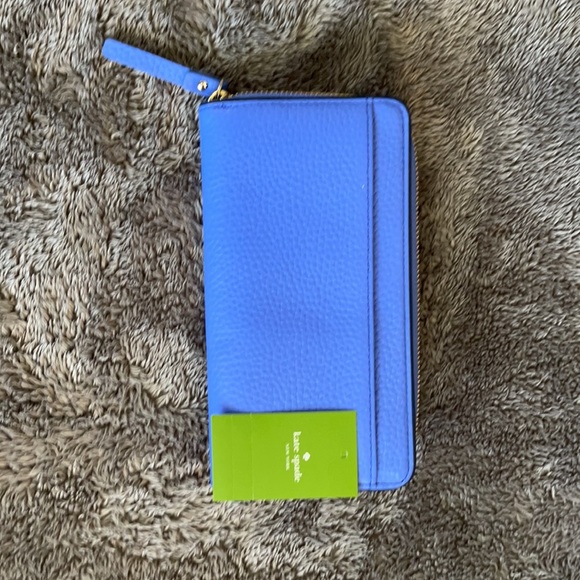 Kate Spade Wallet (New York) - Picture 4 of 4